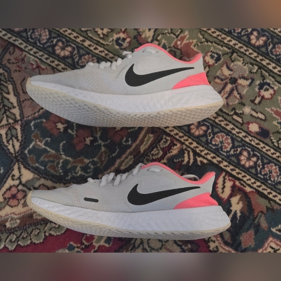 Nike Revolution Running Shoes - Picture 5 of 13
